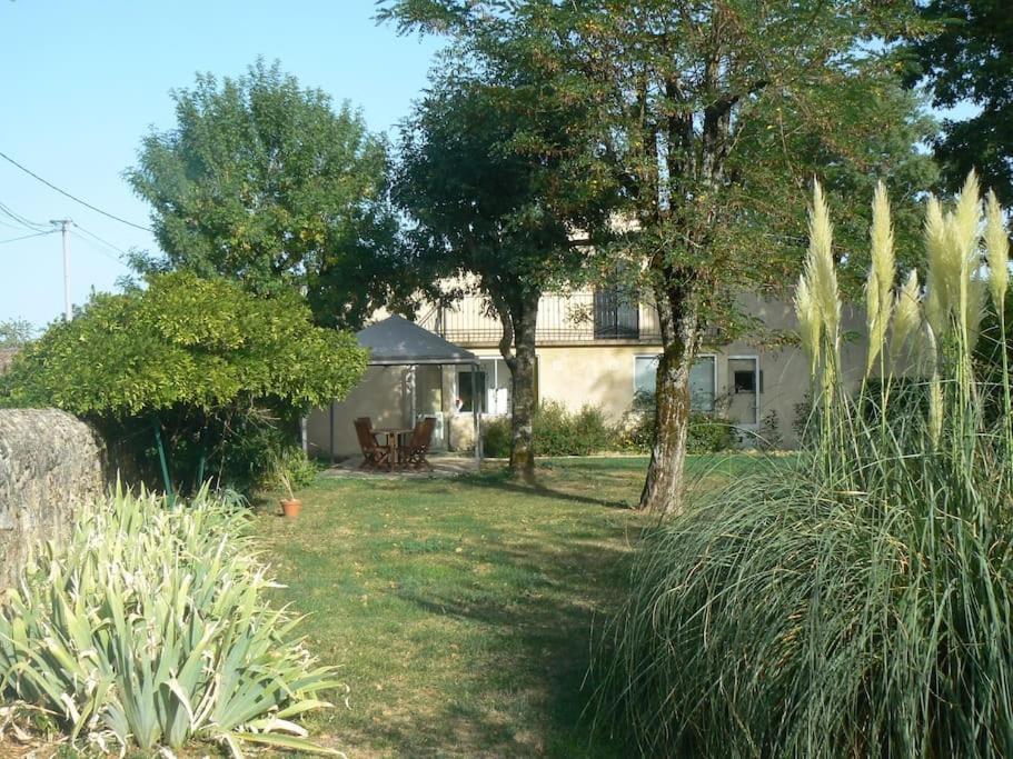 Maison Calme Au Coeur Des Vignes Sainte-Colombe  Luaran gambar